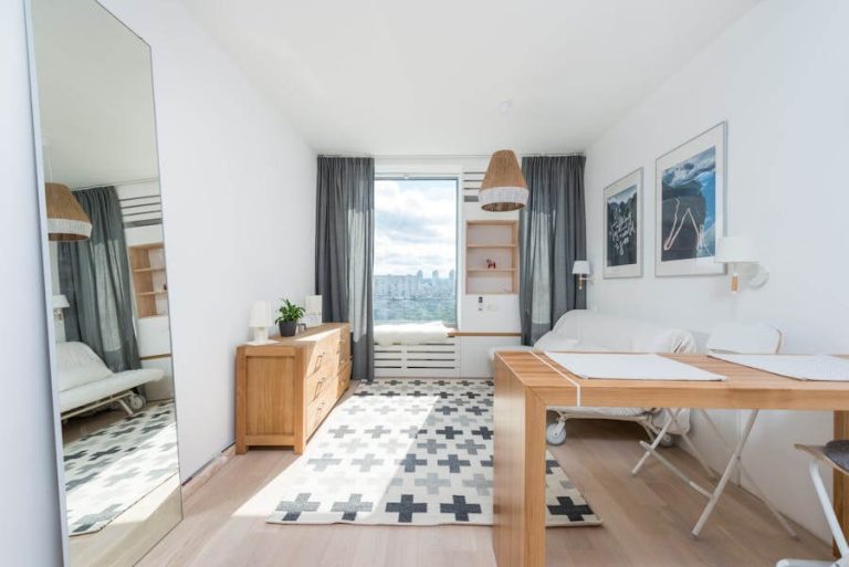 How to make a small room look bigger - Ownhomestyle.com